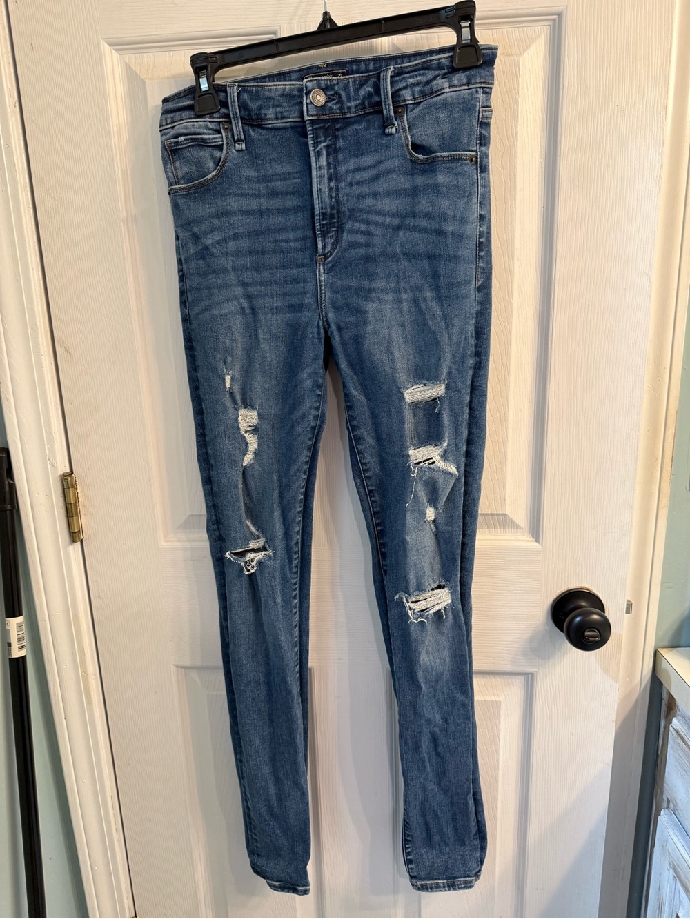 Abercrombie & Fitch Distressed Skinny Jeans - Blue Denim LONG